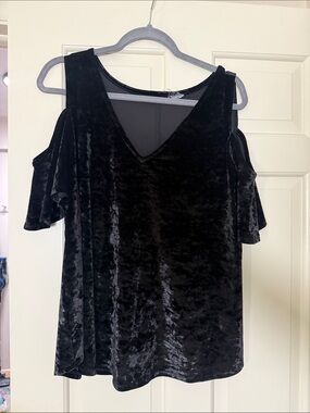 Women's Black Velvet Off Shoulder Top